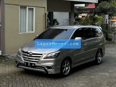 Toyota Innova V Diesel Matic 2015 Mojokerto